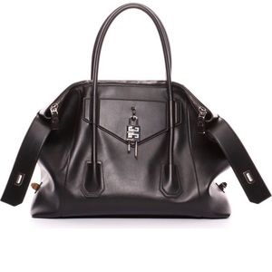 Givenchy 4g Antigona Black tote sz Medium